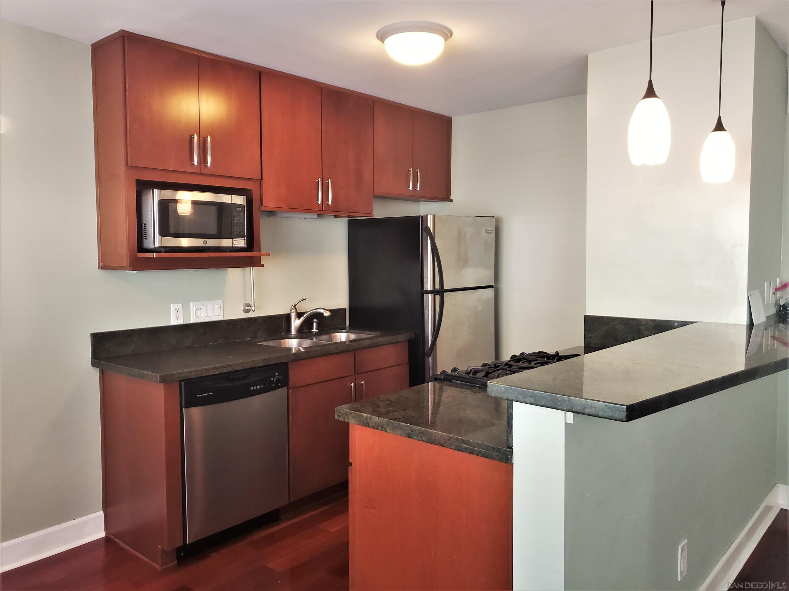 3907 Georgia 1 — photo