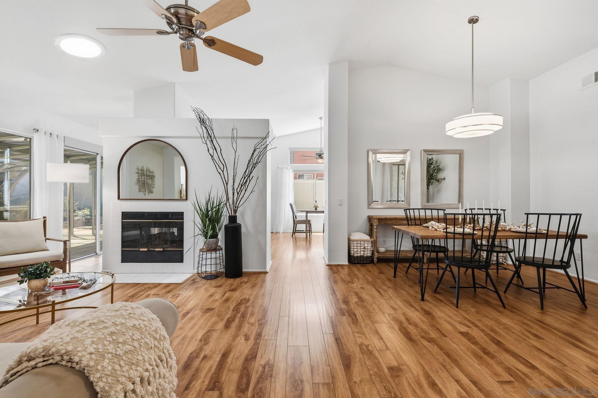 1220 Darwin Dr, Oceanside, CA 92056