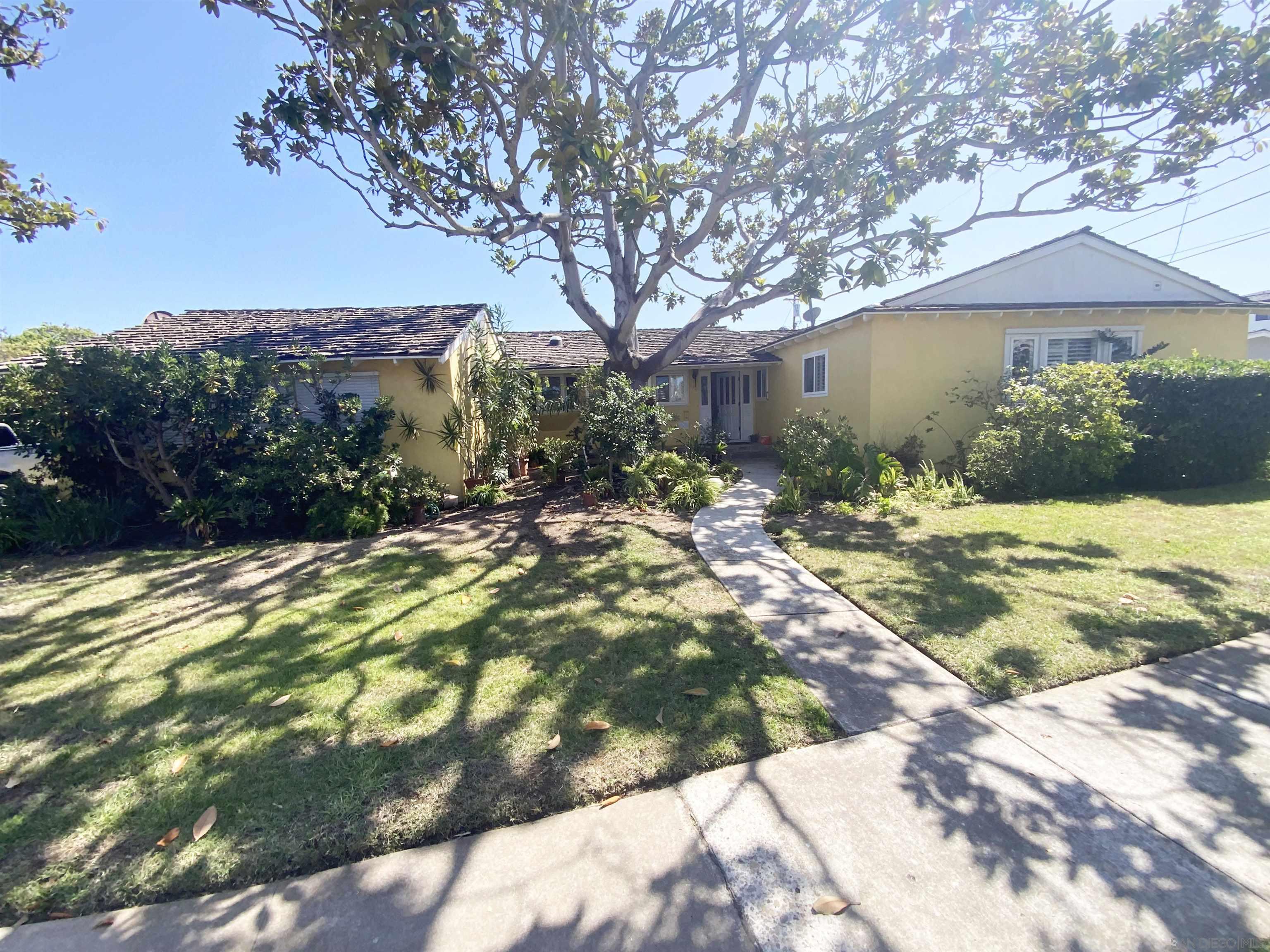 170 Acacia Way — photo