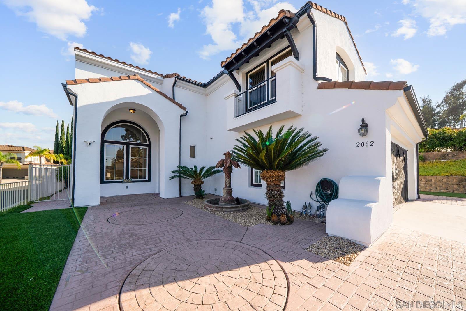 2062 Pleasant Waters Ct — photo