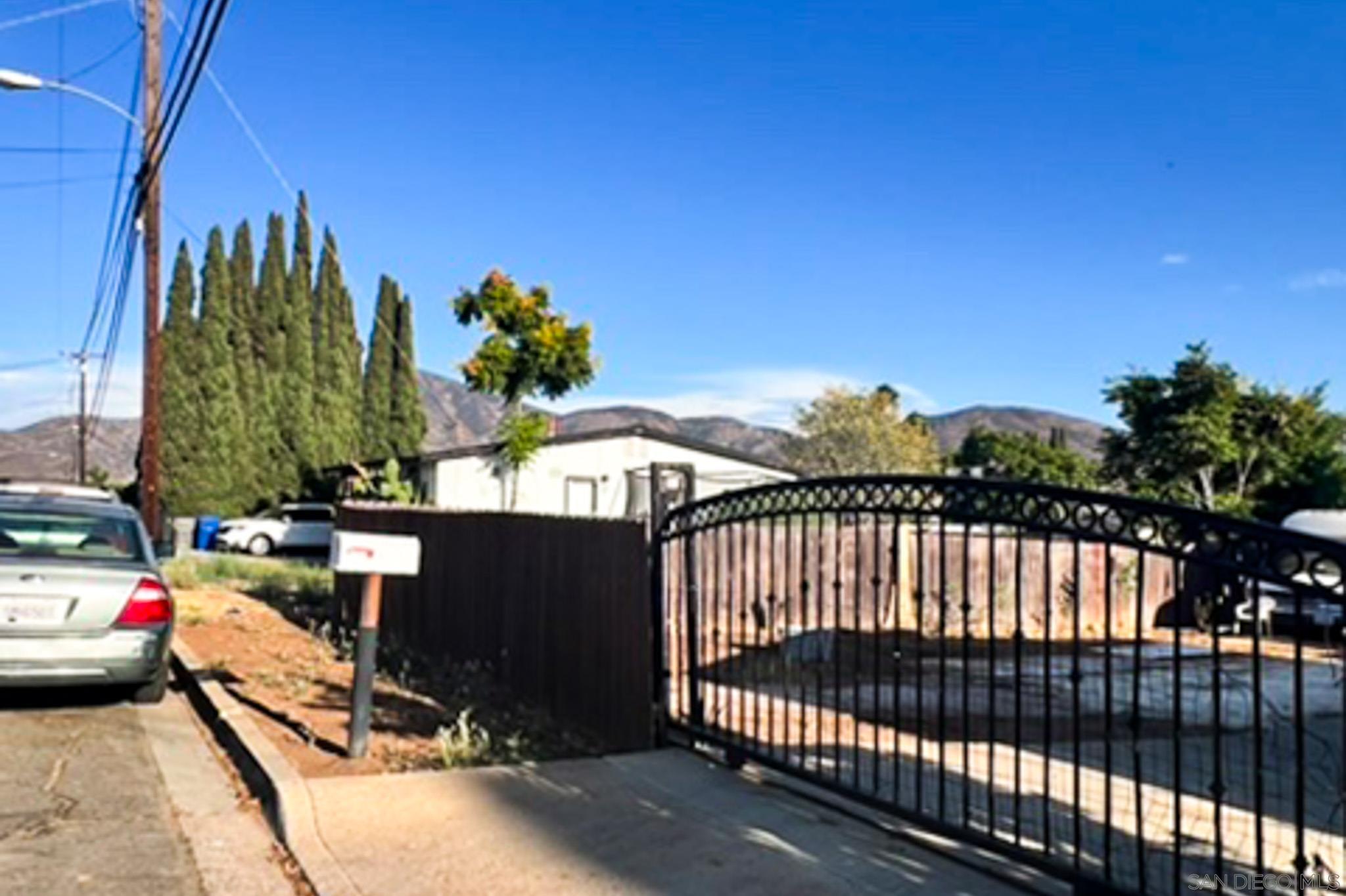 9759 Ivanho St — photo