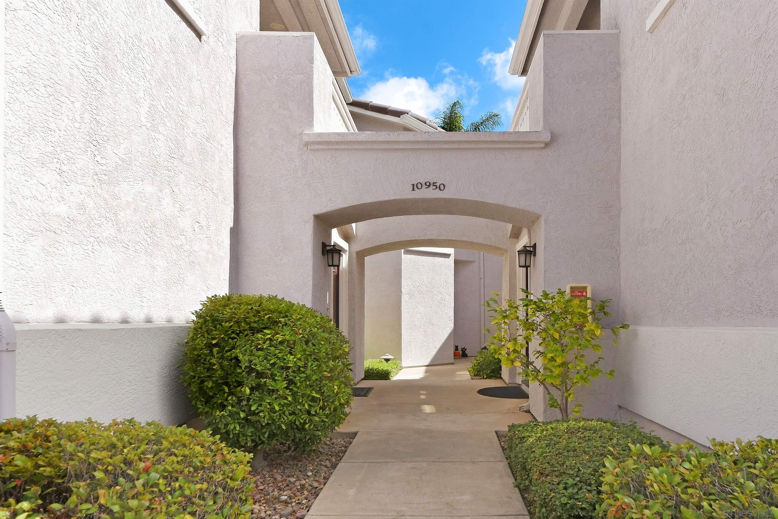 10950 Ivy Hill Dr 4 — photo