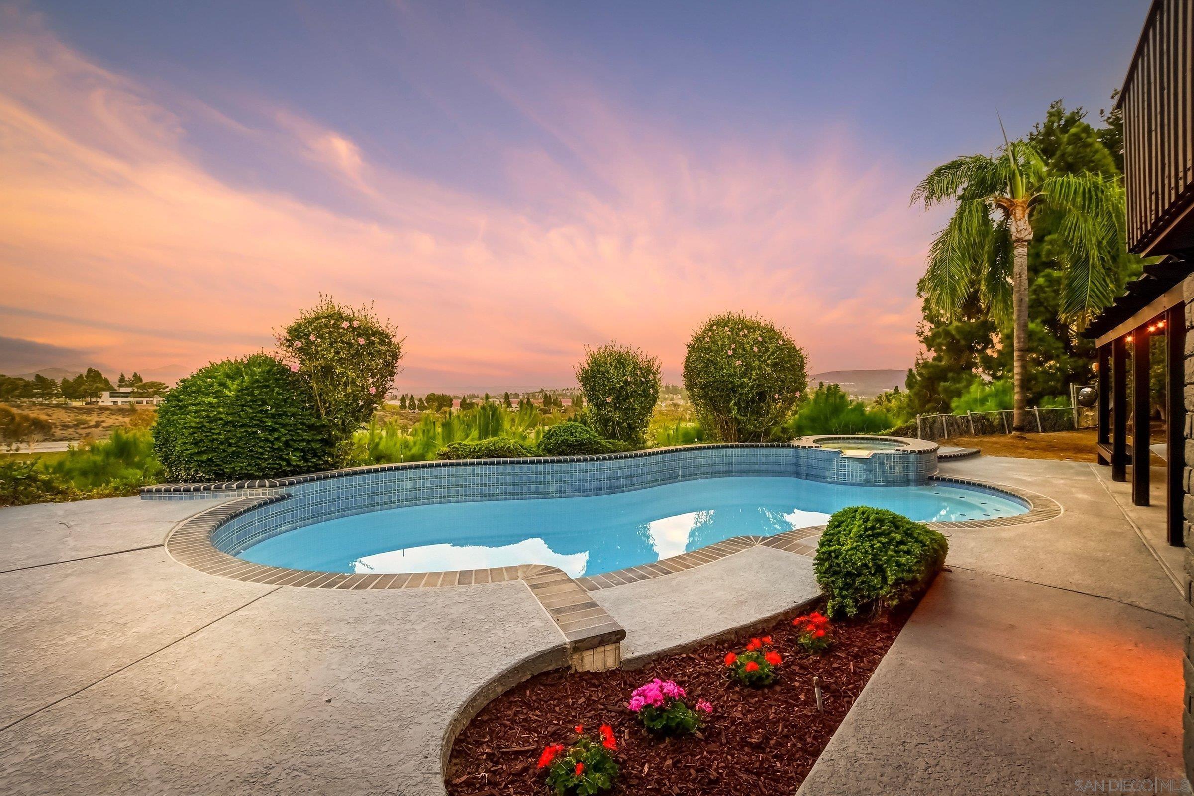 11198 Amalia Ct — photo