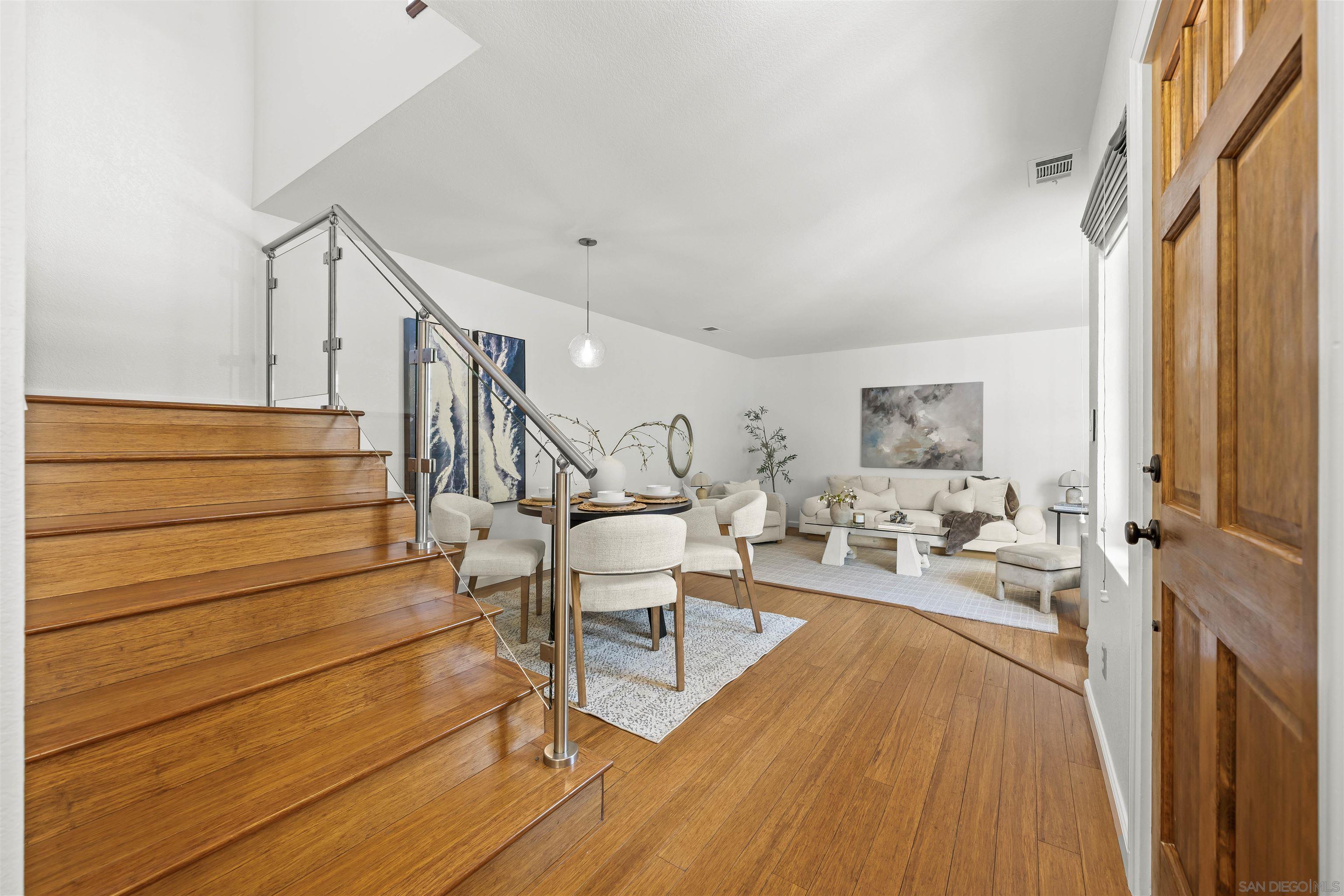 558 E Ave, Coronado, CA 92118 — photo 2