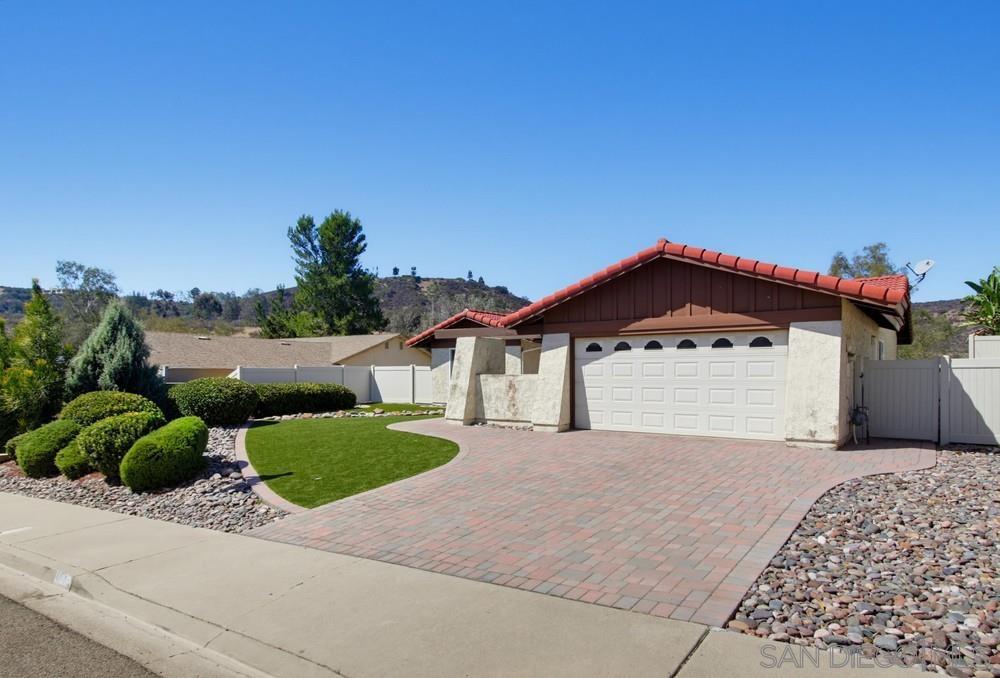 2499 Windmill View Rd — photo