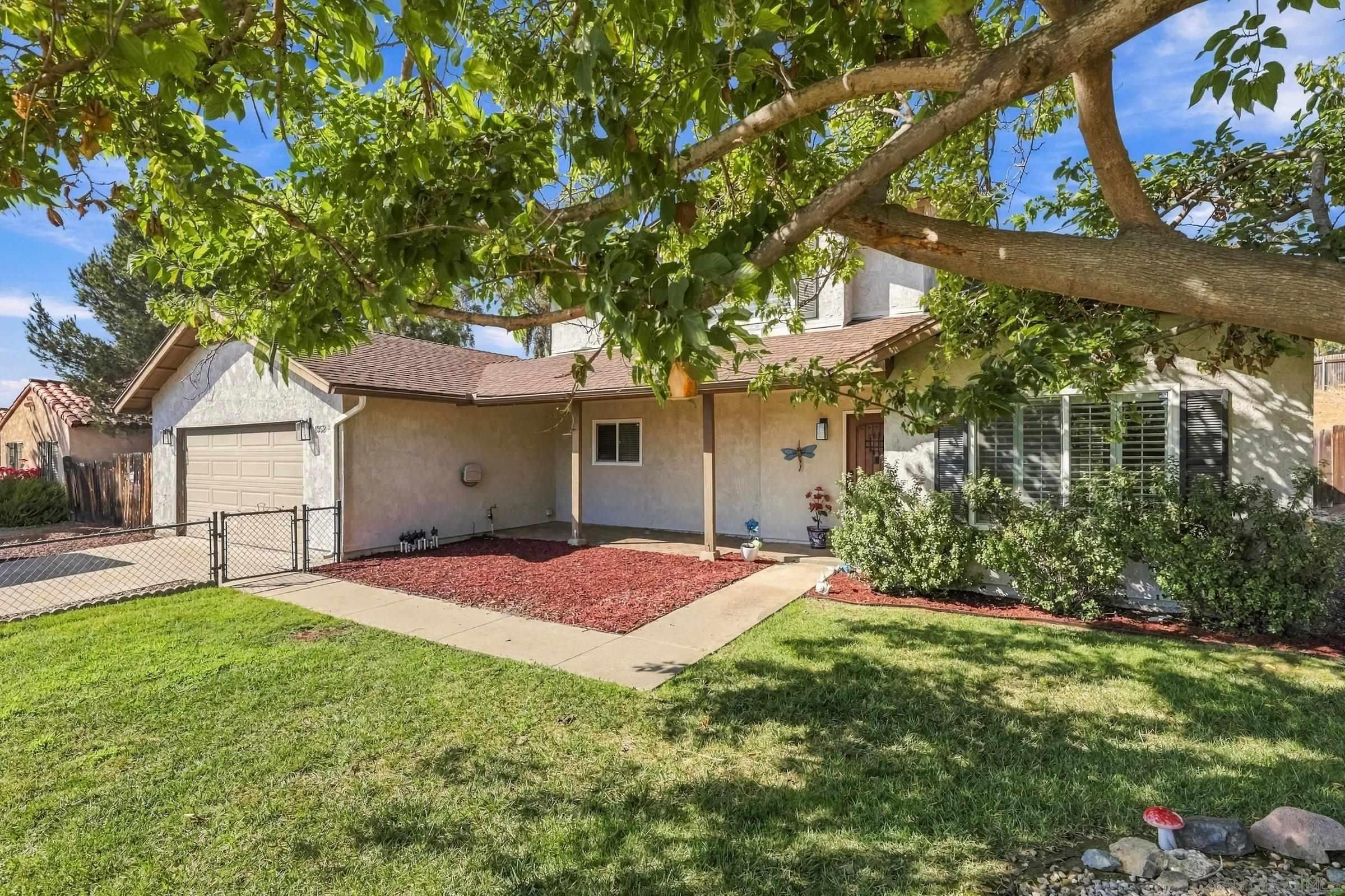 1352 Orlando St — photo