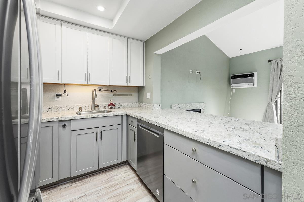 4575 Ohio St Unit 5 — photo