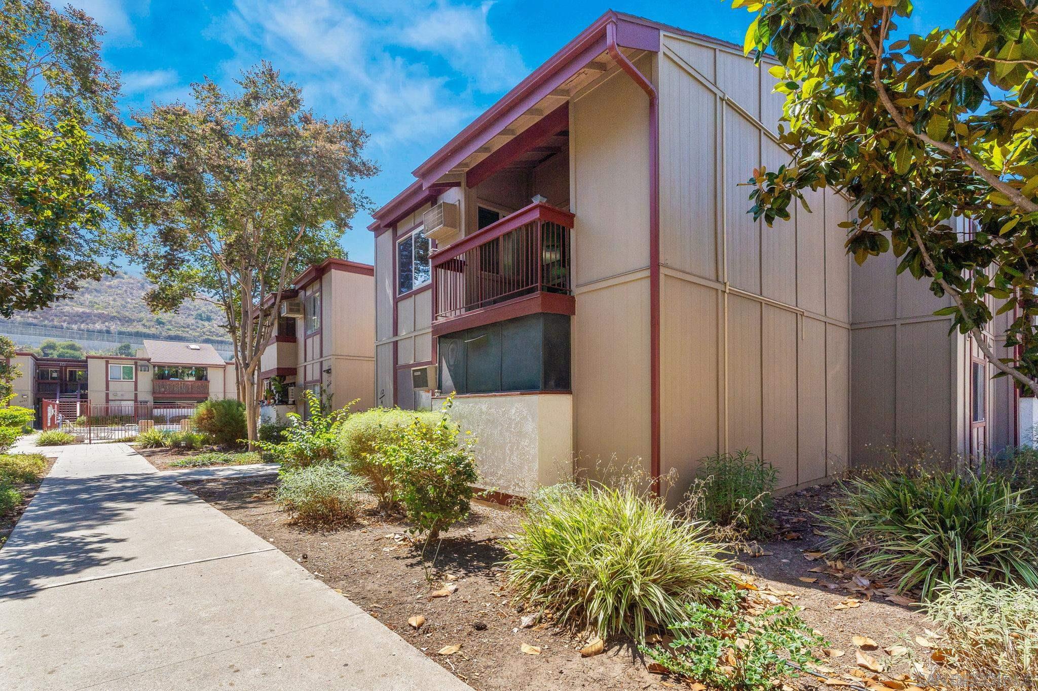 5422 Adobe Falls Rd 12 — photo