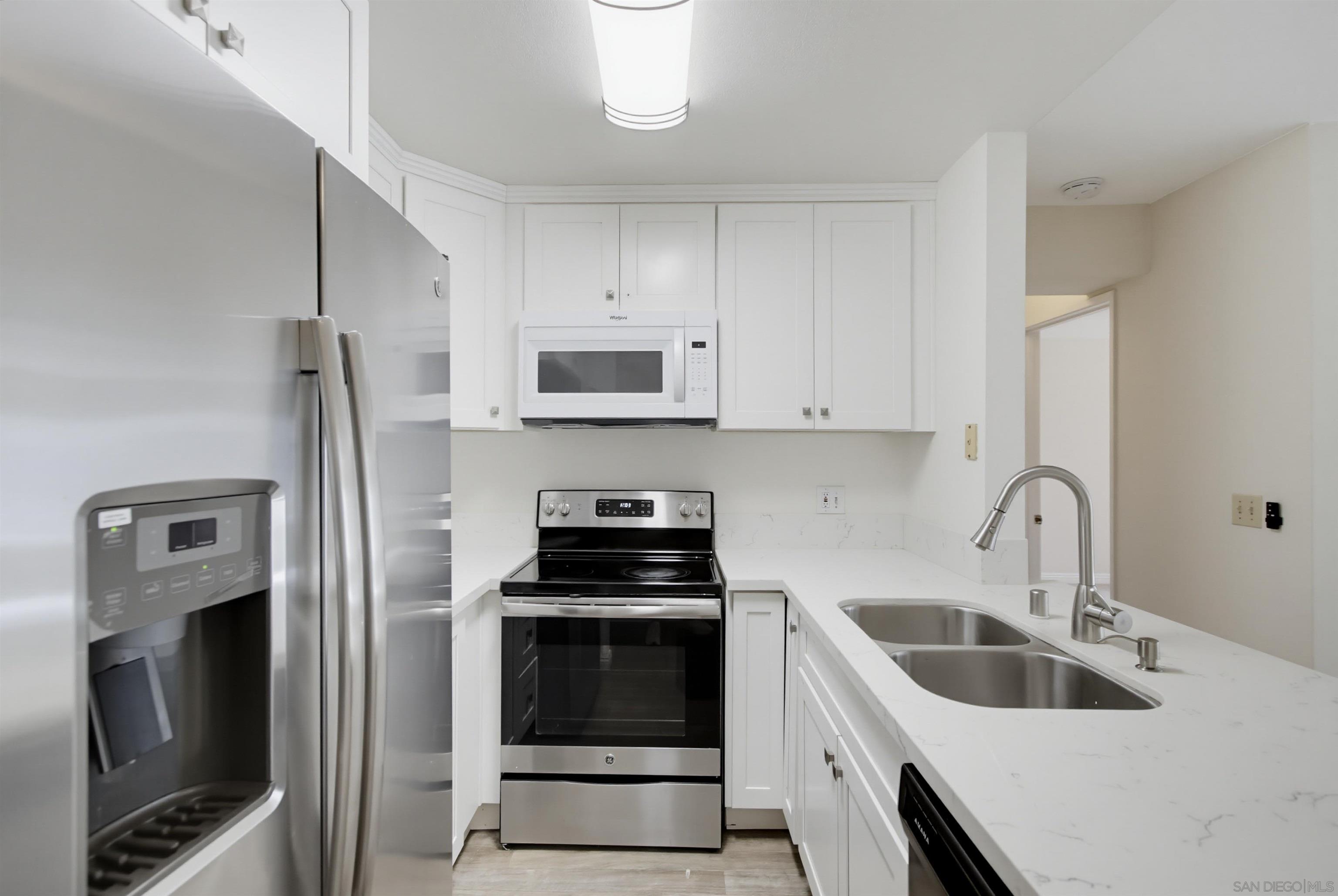 3550 Lebon Dr Unit 6306 — photo