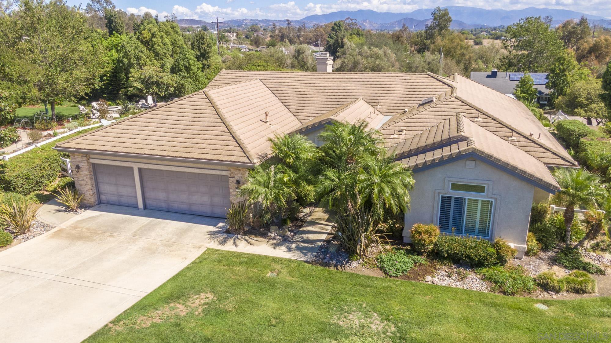 1202 Calle Sonia — photo