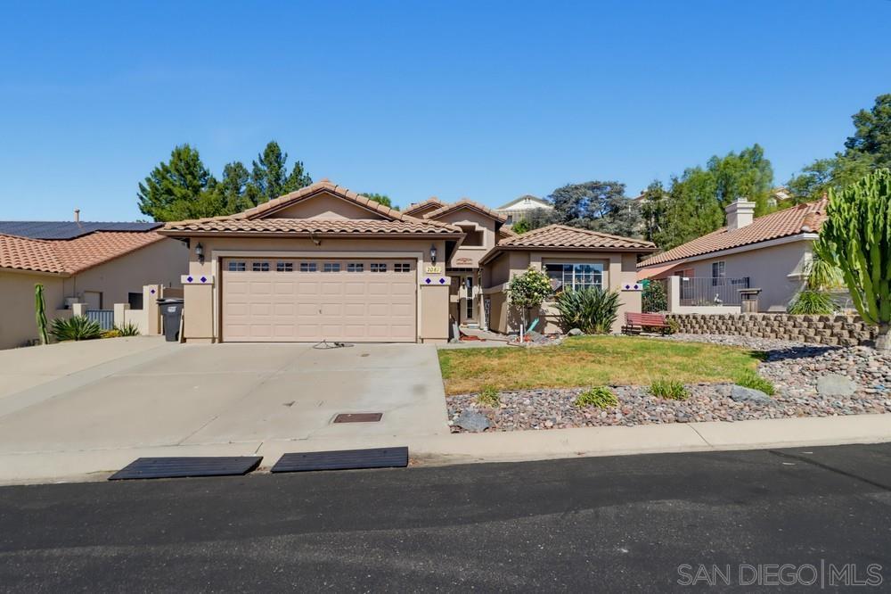 2081 Larkspur Dr — photo