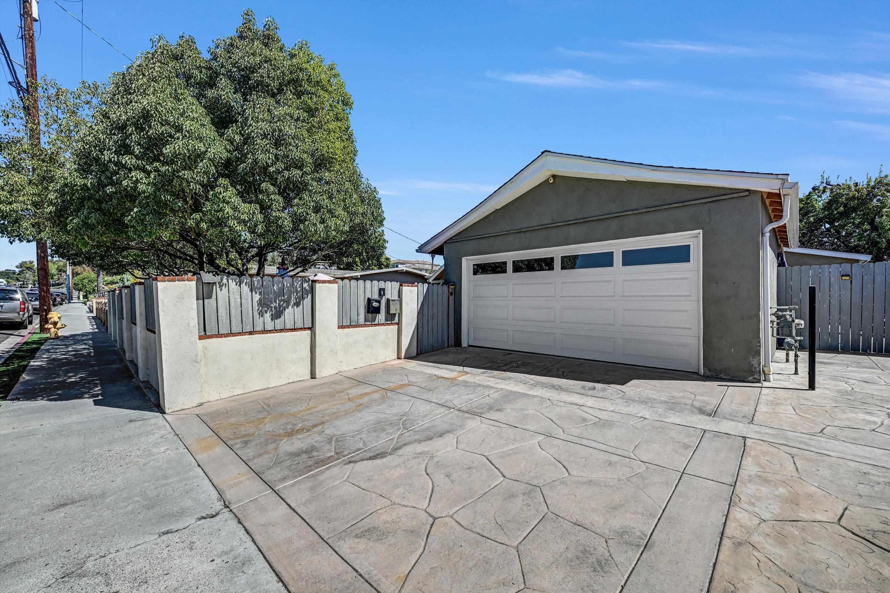 13145 Carriage Rd — photo