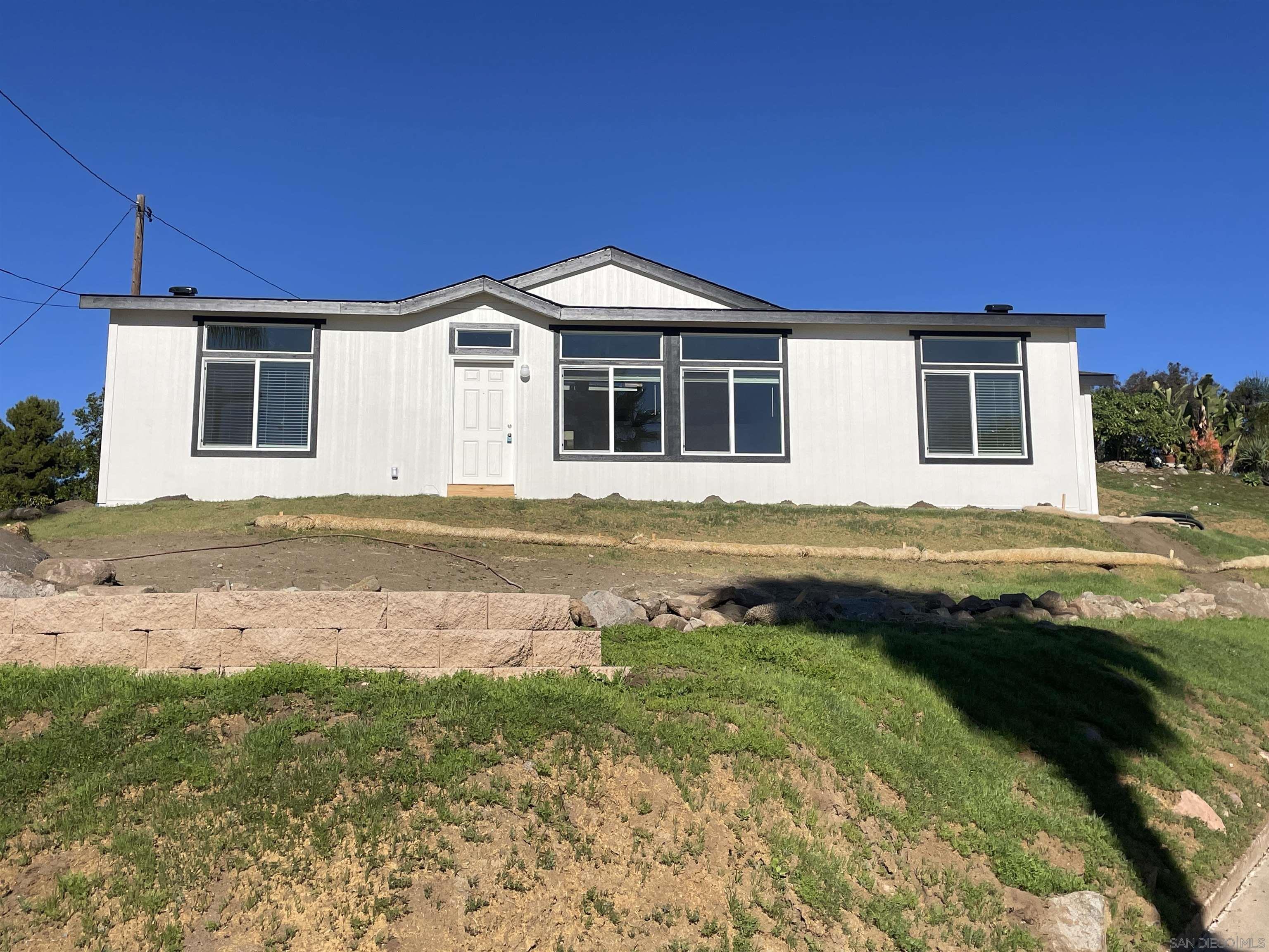1255 Rhea Pl Unit B — photo