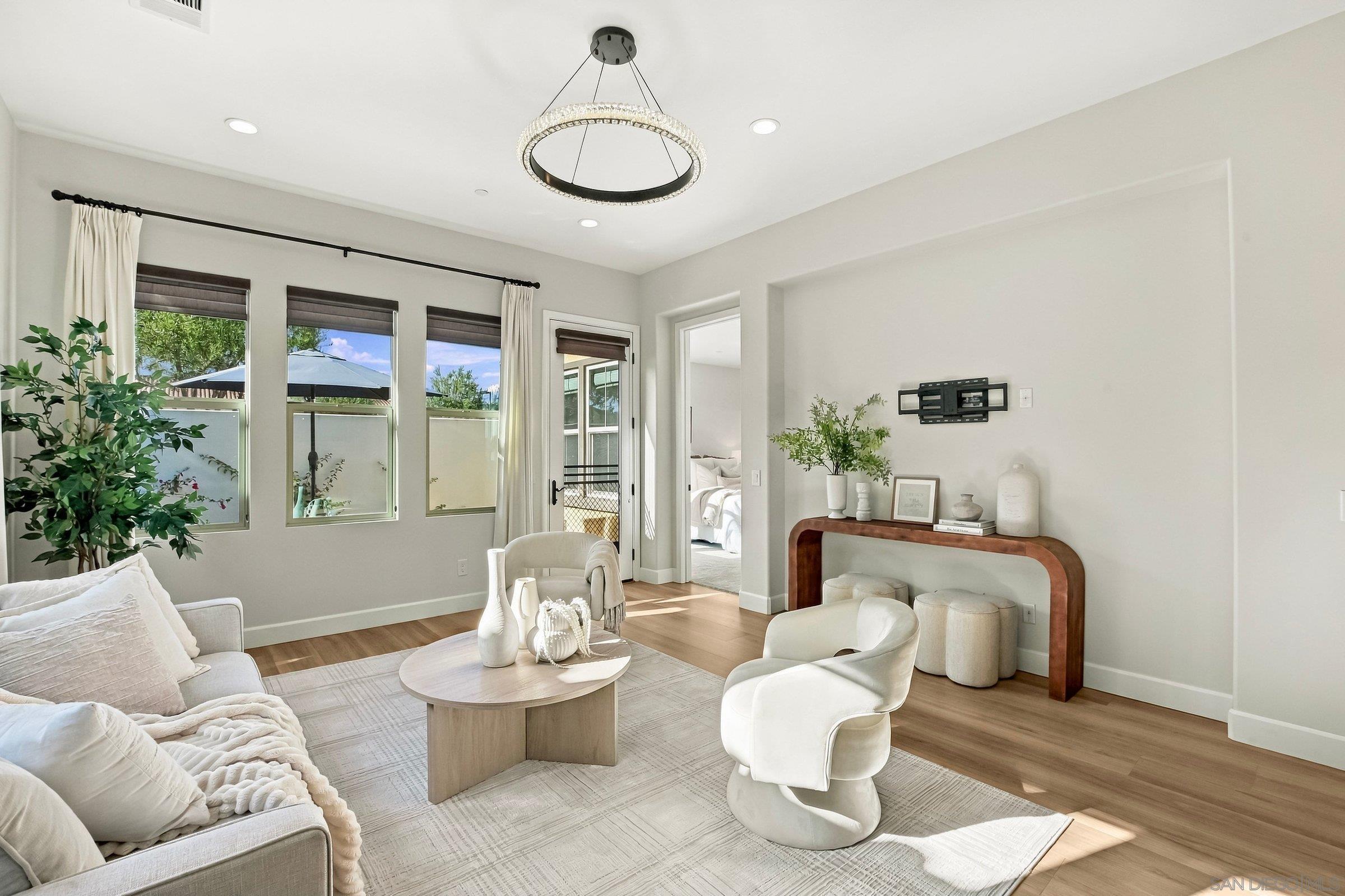 7875 Lusardi Creek Ln — photo