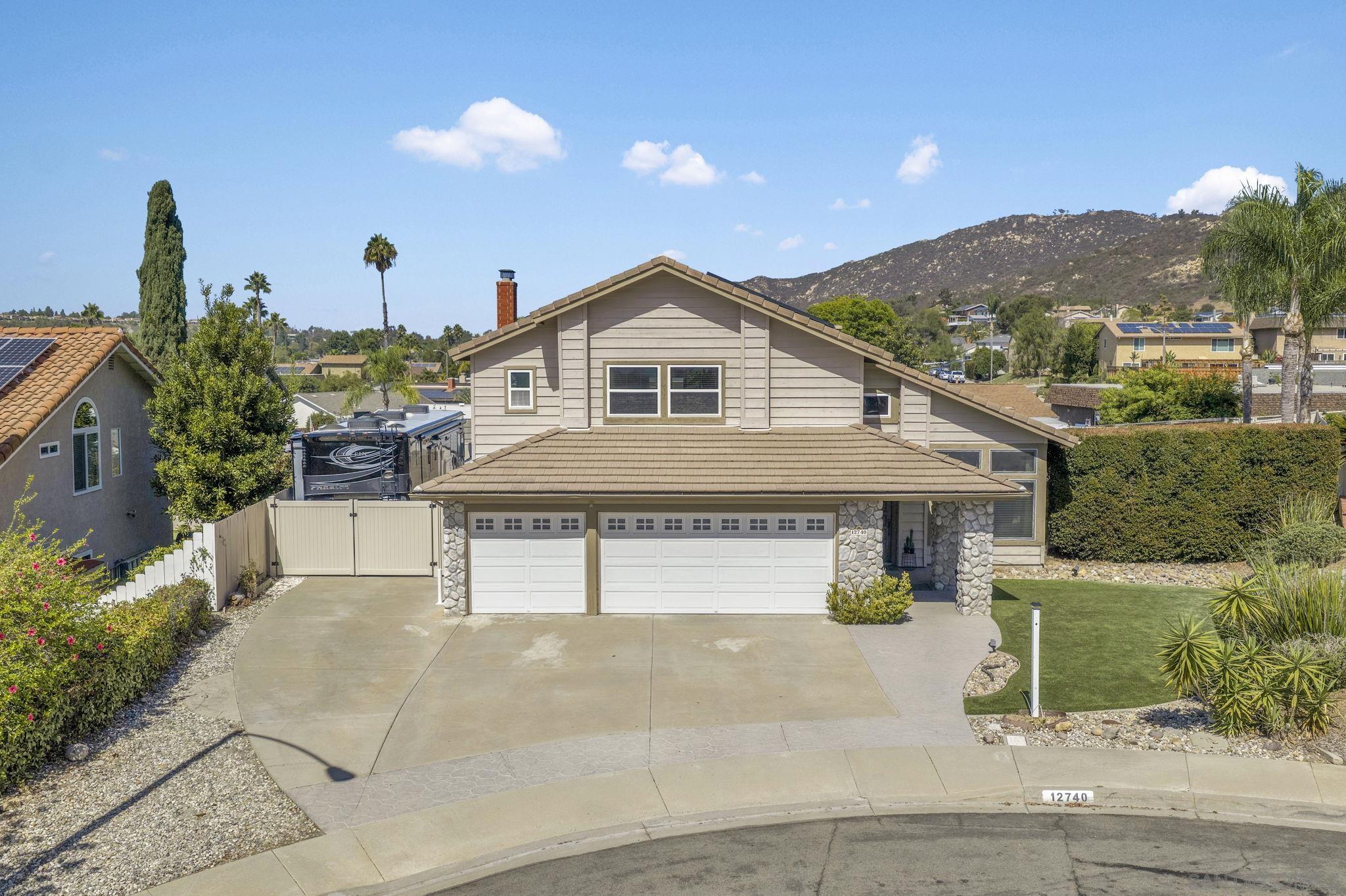 12740 Boxwood Ct — photo