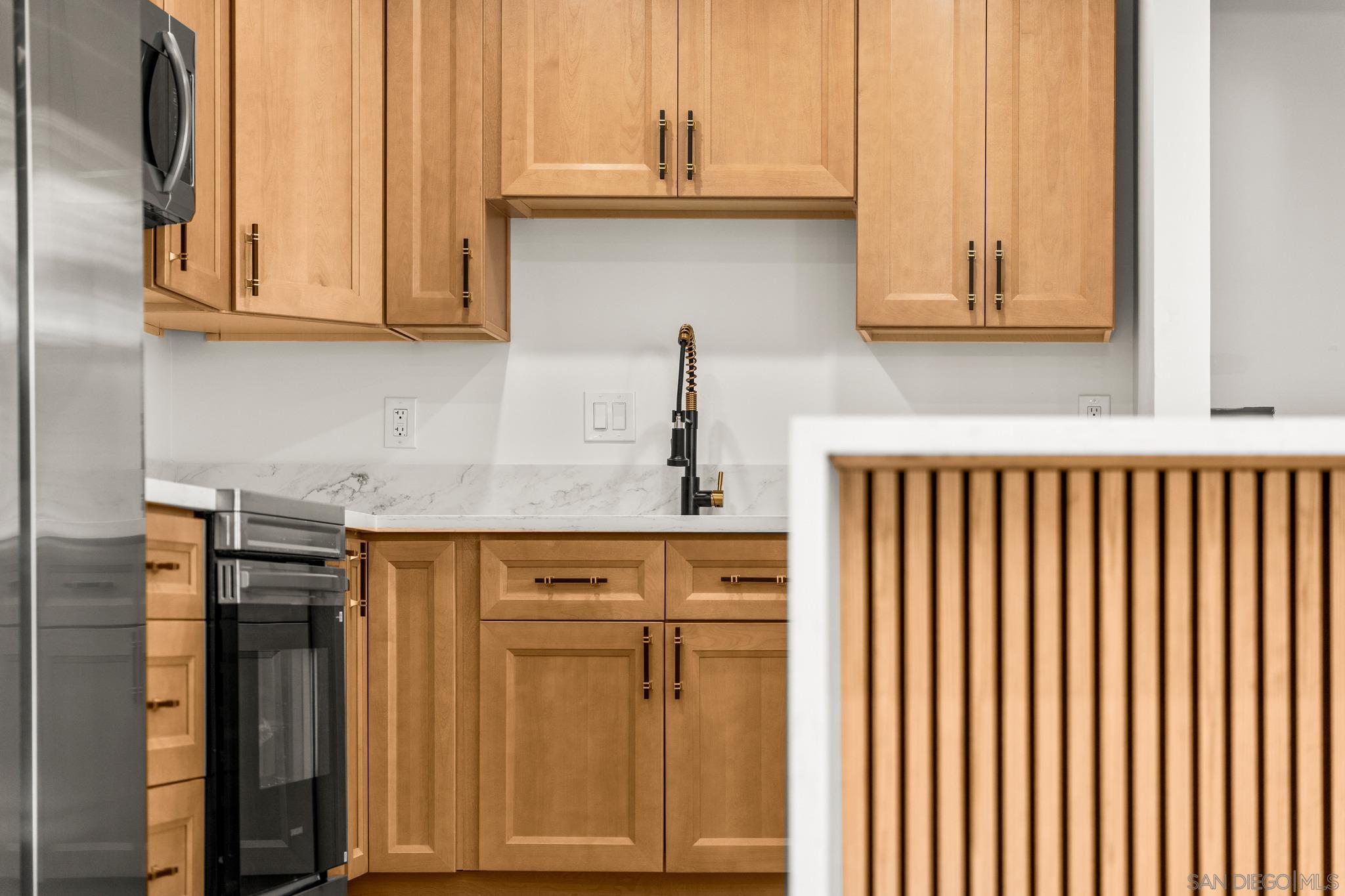 1328 Iris Ave Unit 5 — photo