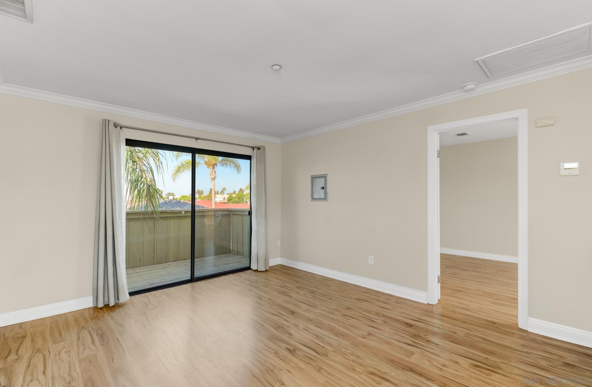 201 Ave Unit 5 — photo
