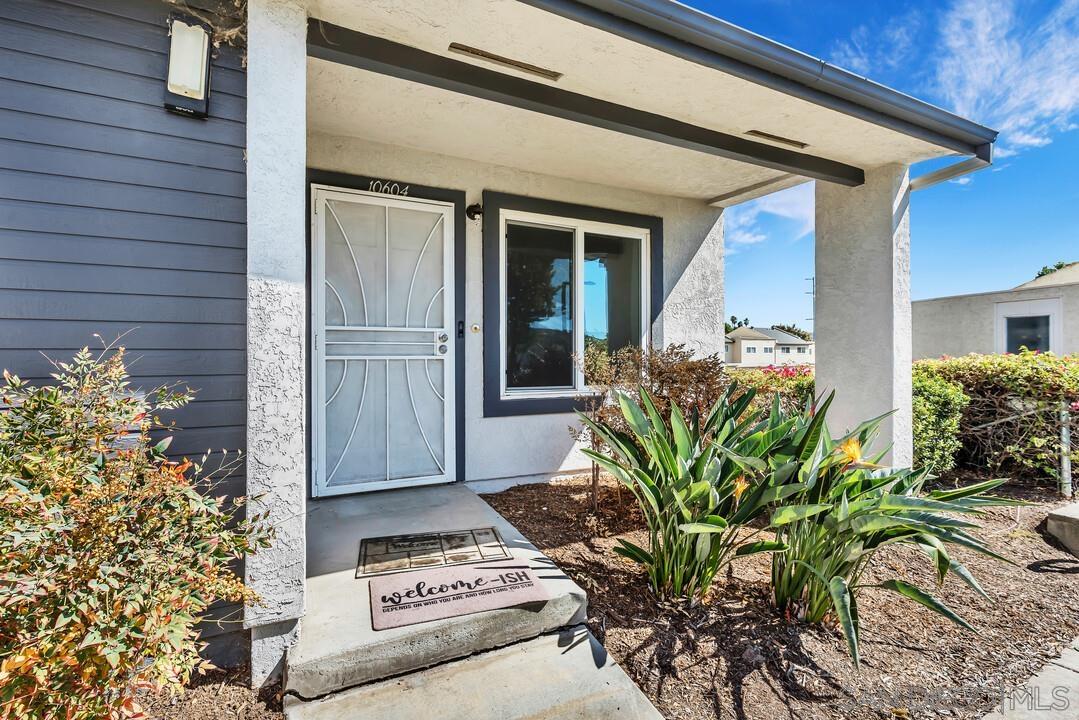 10604 Queen Jessica Ln — photo