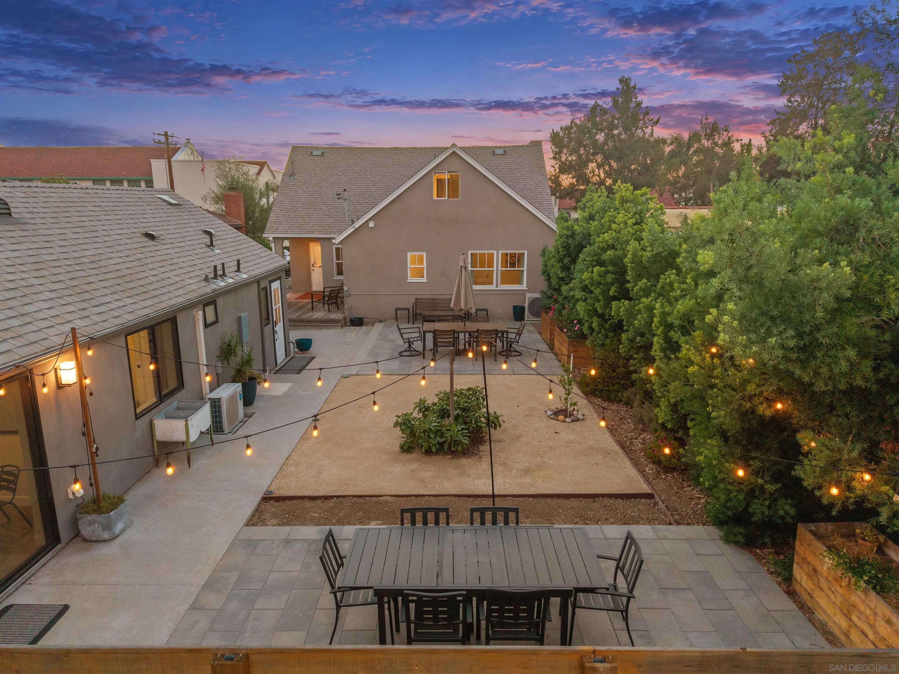 4829 Oregon St — photo