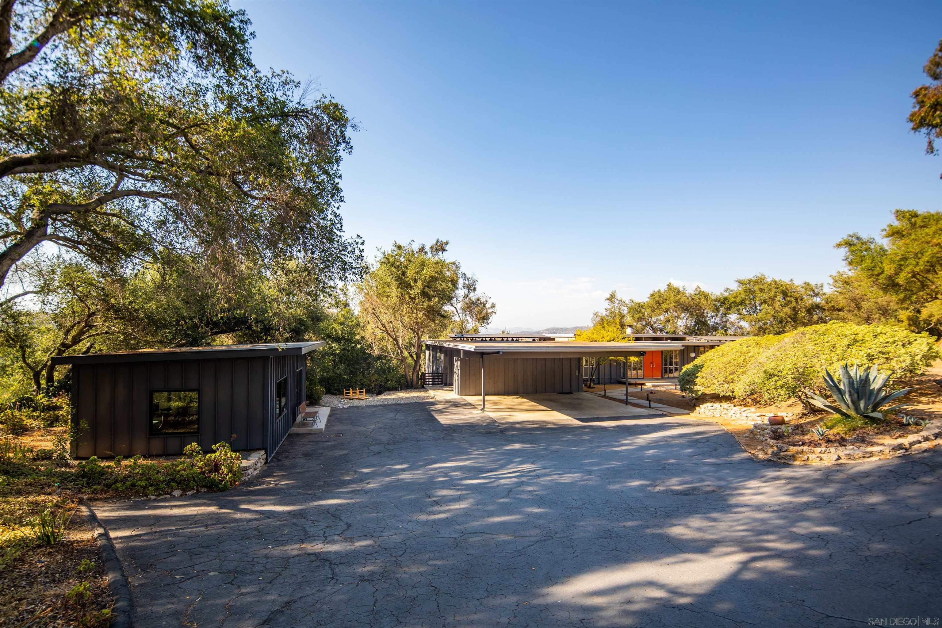 10010 Shadow Rd — photo