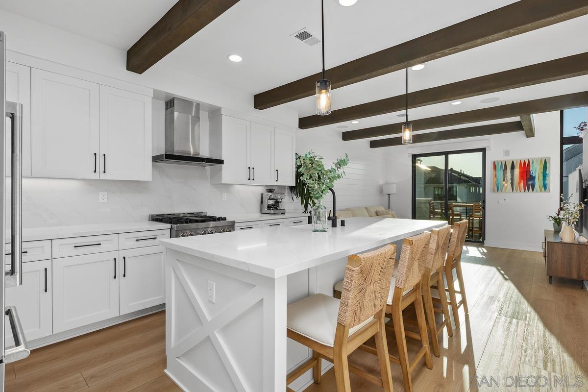 1600 San Remo Pl Unit 104 — photo
