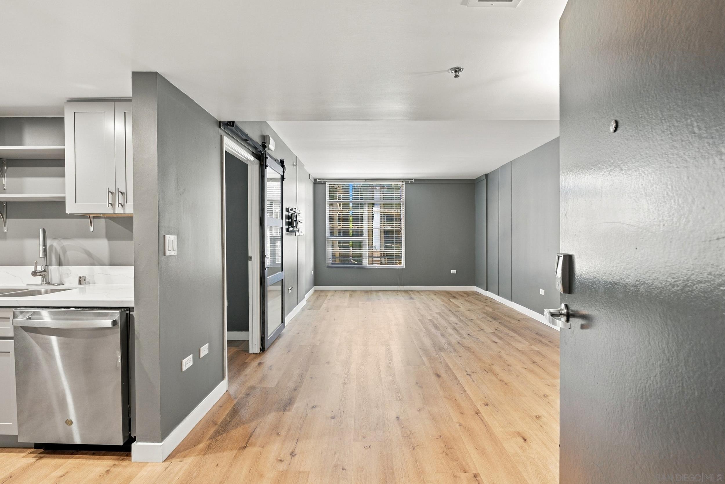 425 W Beech St Unit 314 — photo