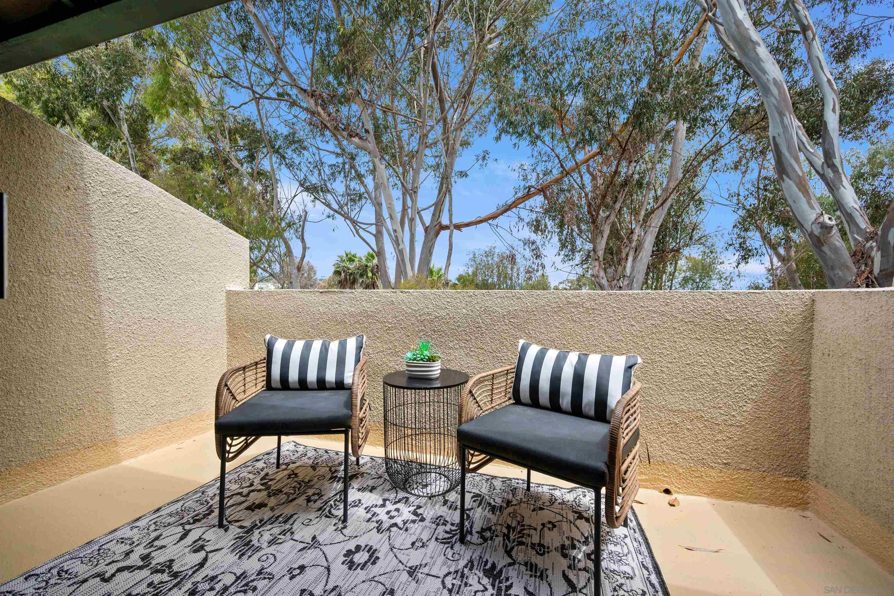 2605 Pico Pl Unit 215 — photo
