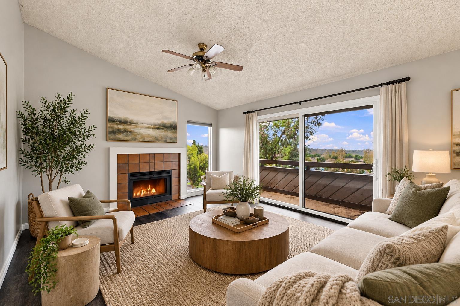 1675 Melrose Ave Unit L — photo