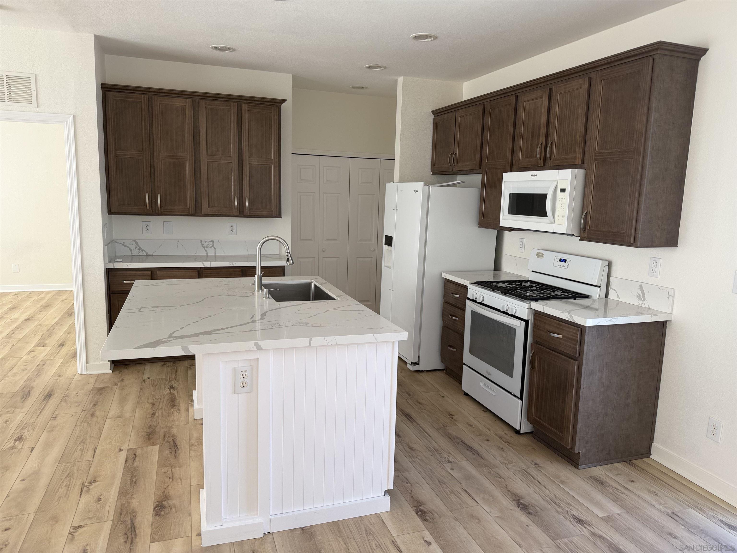 3967 Rogers Rd — photo