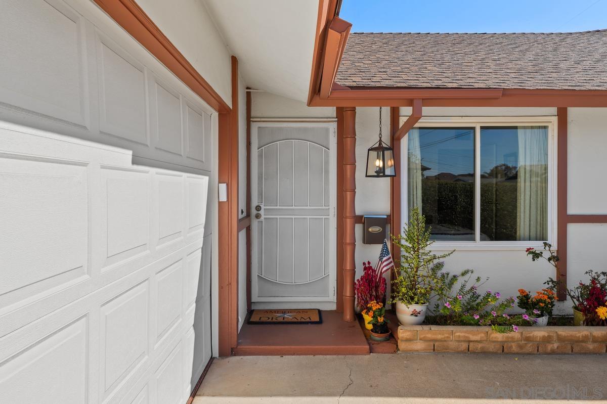 6866 Boxford Dr — photo