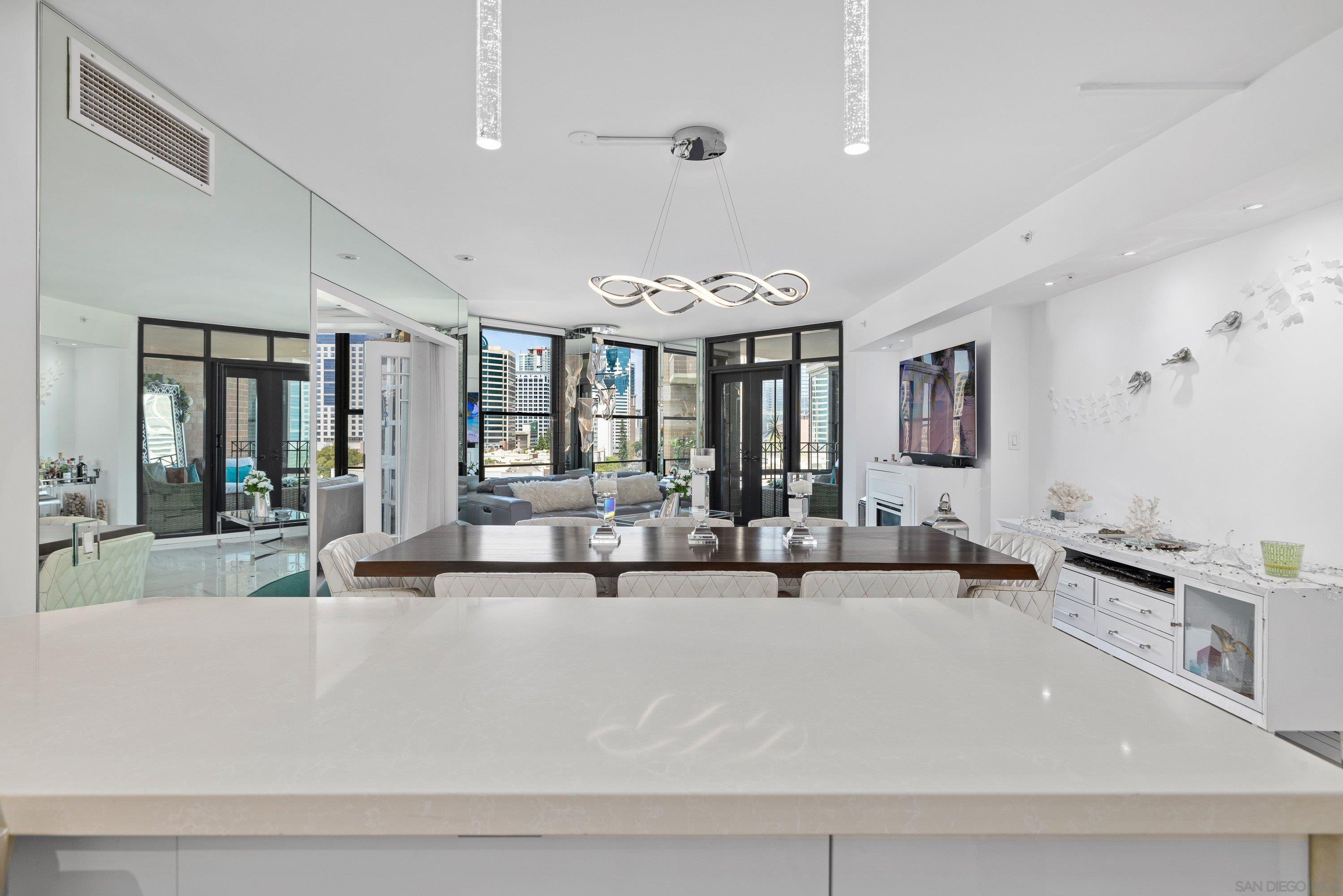 500 W Harbor Dr Unit 1013 — photo
