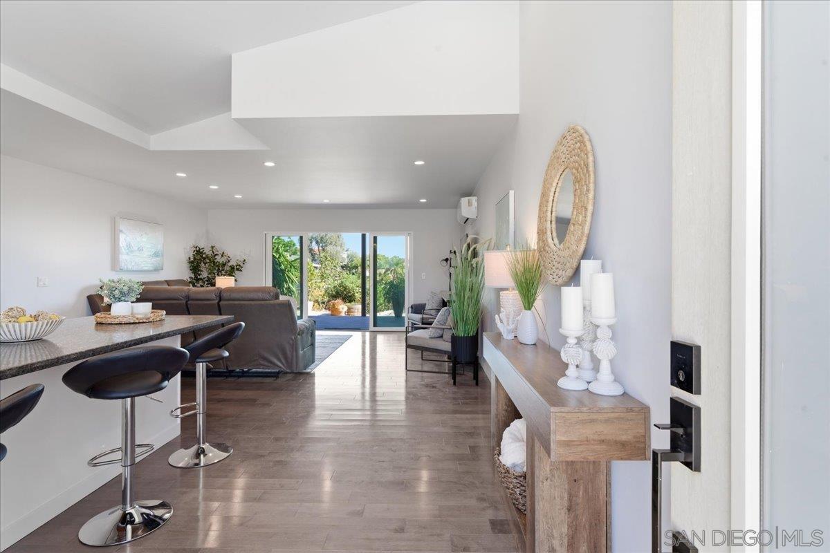5447 Soledad Rd — photo