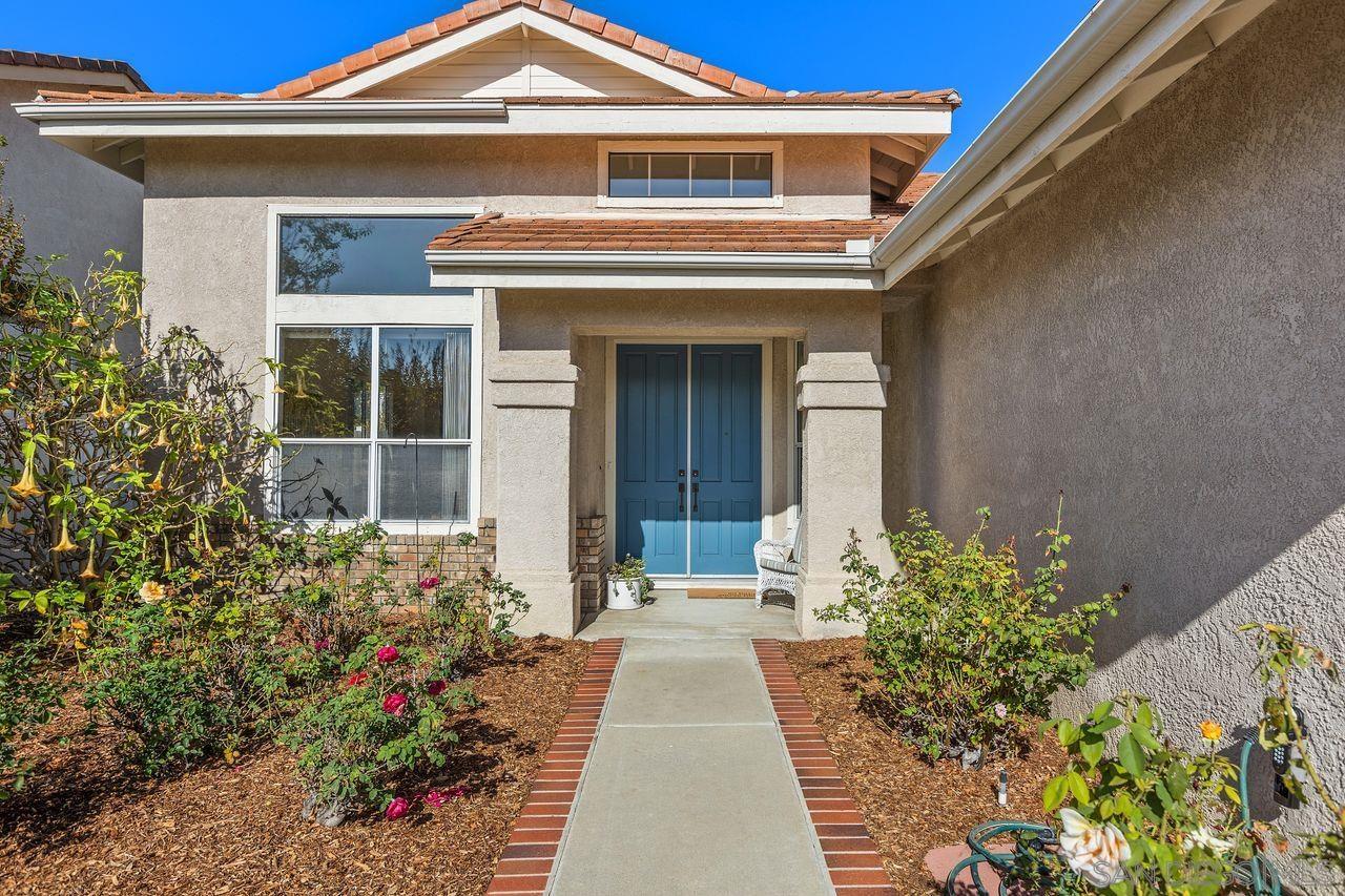 4887 Glenhollow — photo
