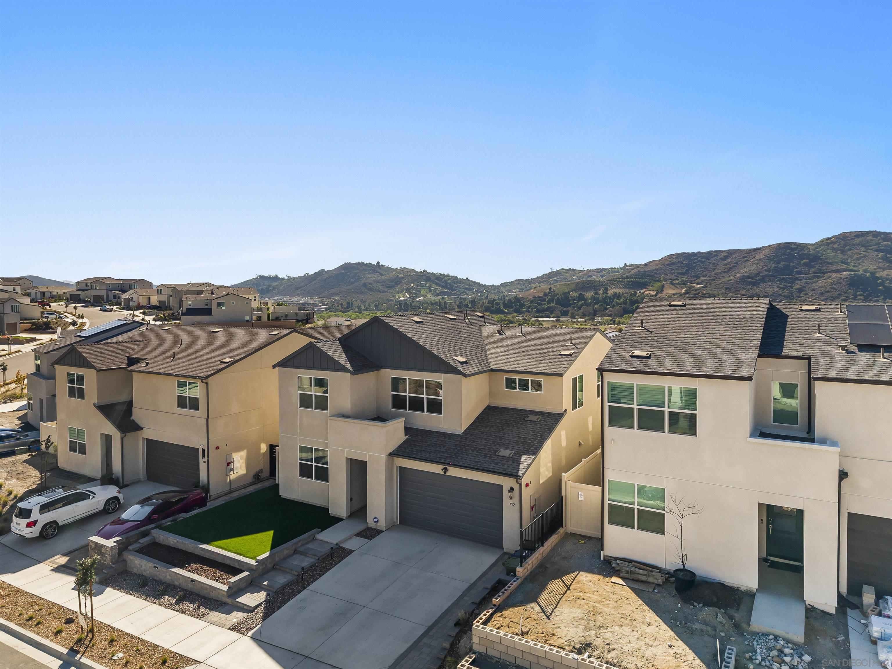 712 Meadowood — photo