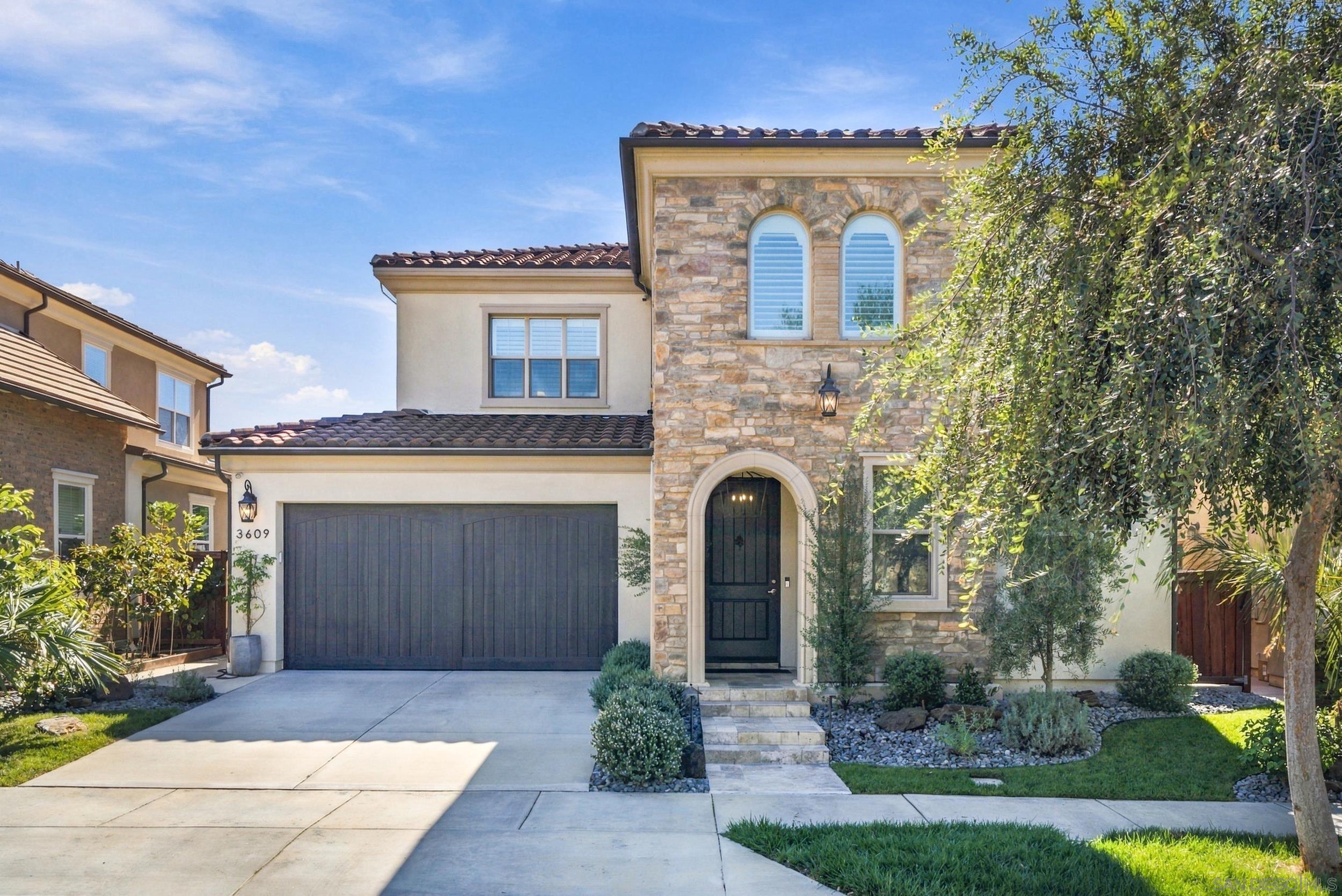 3609 Four Peaks St — photo