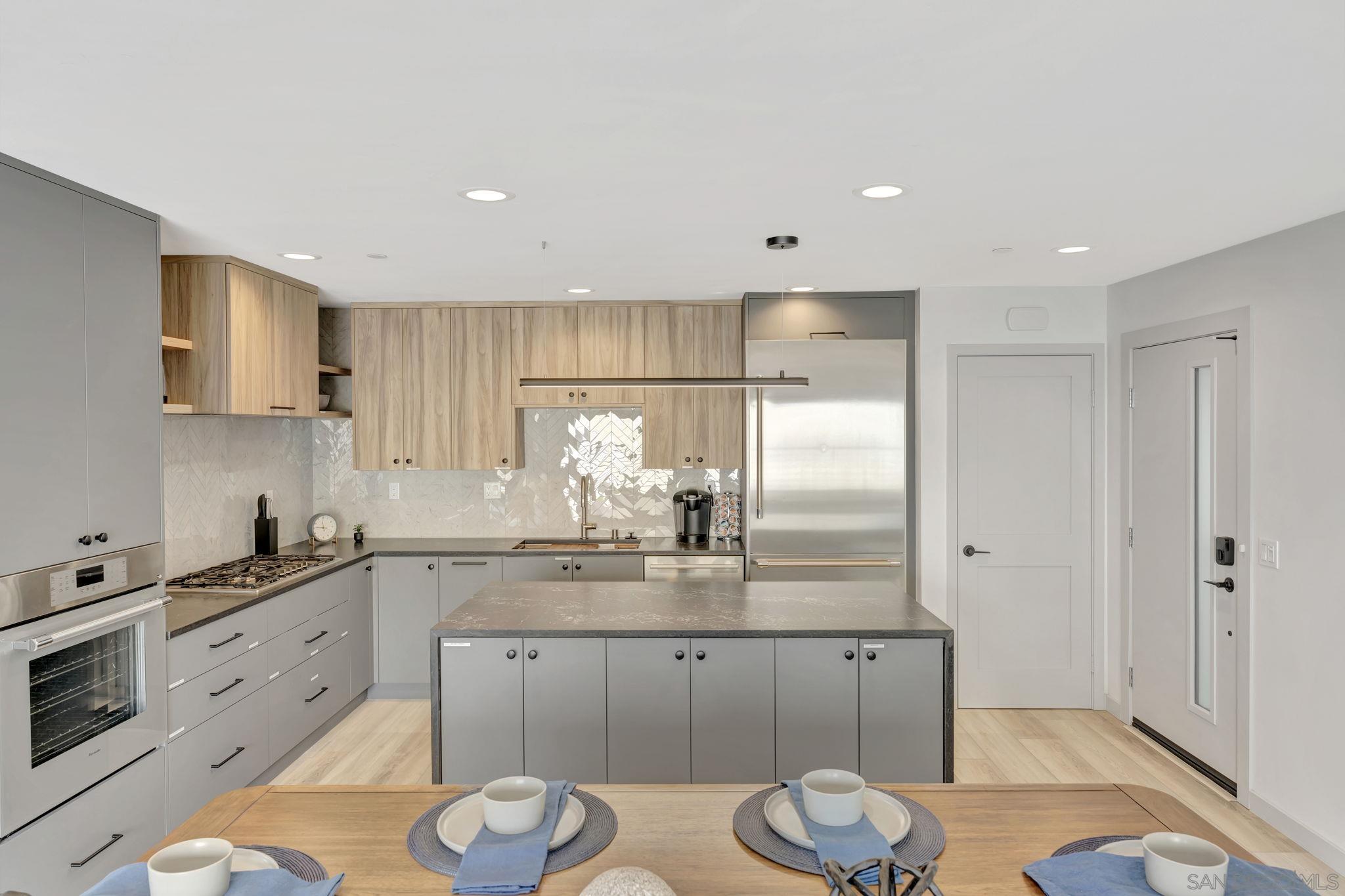 807 Seacoast Dr — photo