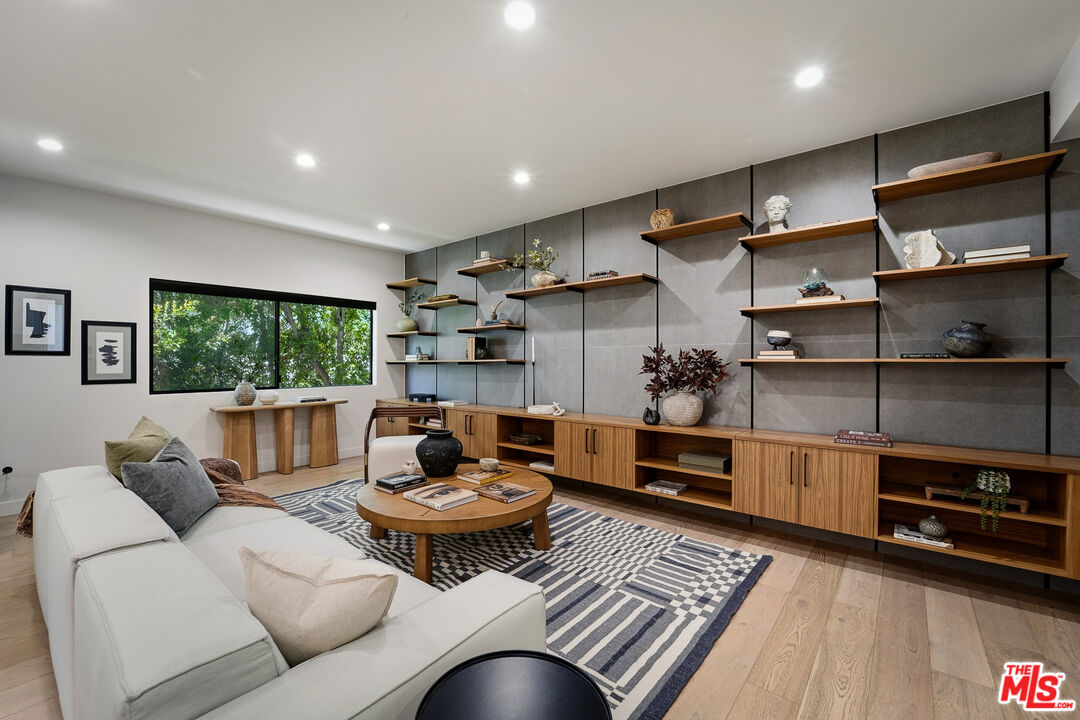 234 S Tower Dr Unit 4 — photo