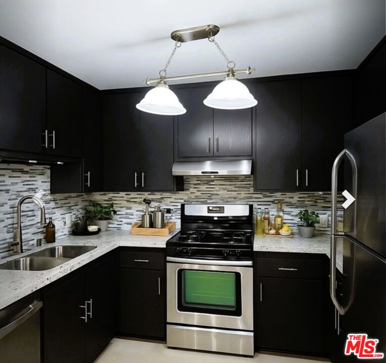 12157 Moorpark St Unit 204 — photo