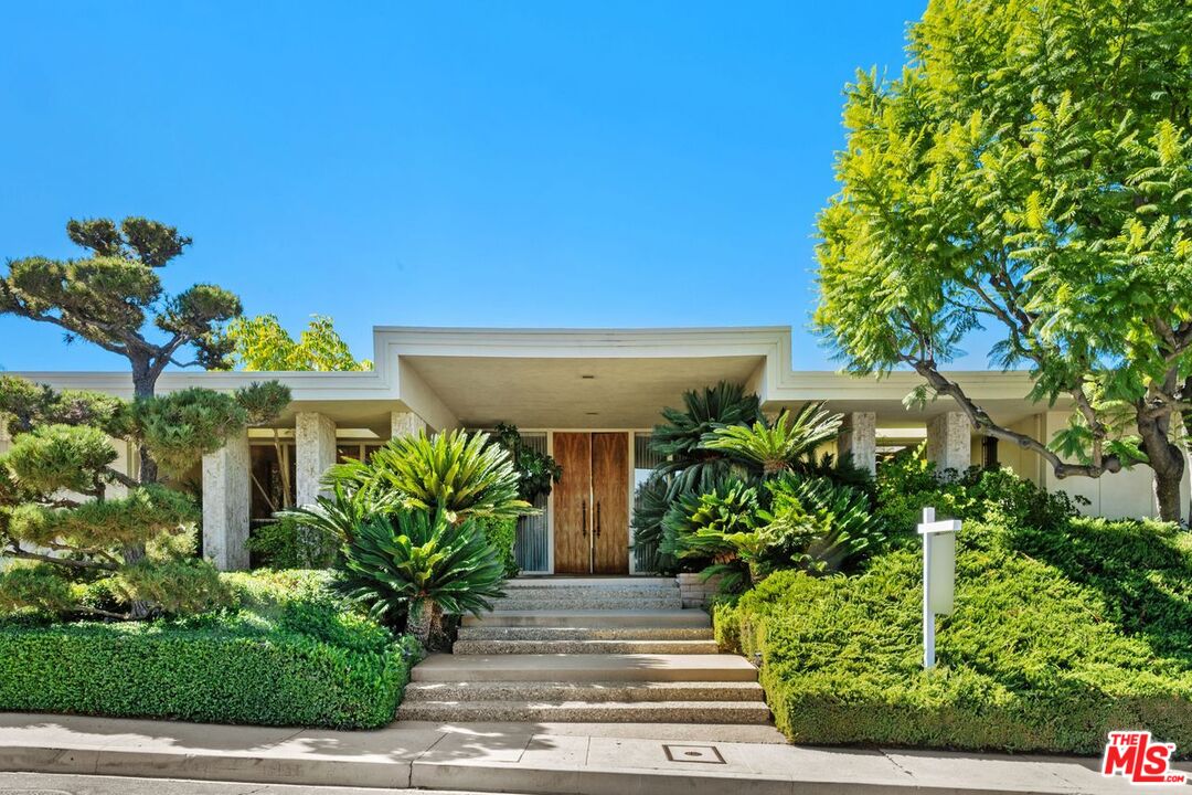 3031 Elvido Dr — photo
