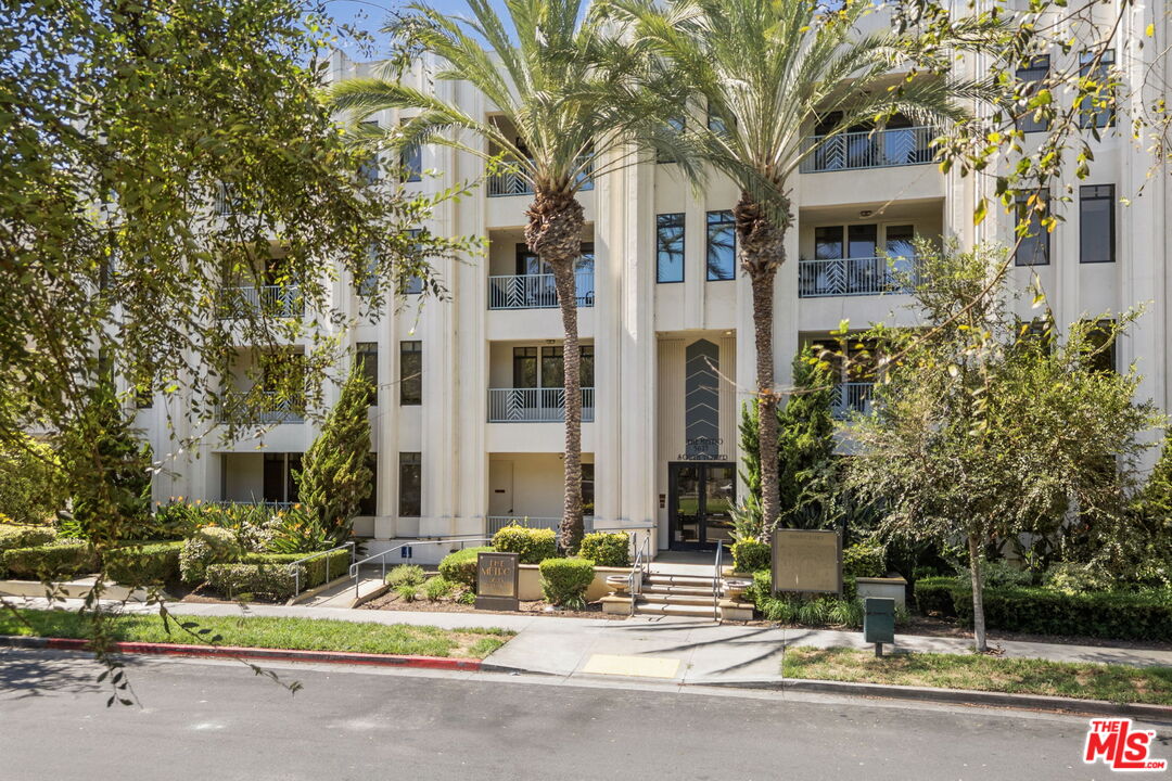 5625 W Crescent Park Unit 139 — photo