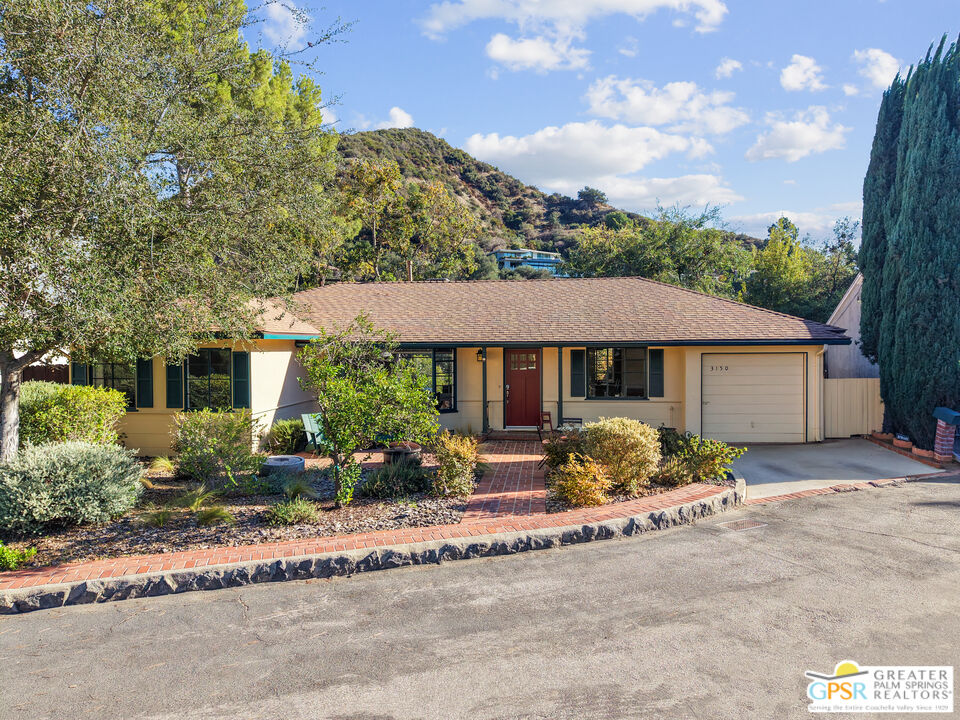 3150 Charing Cross Pl — photo