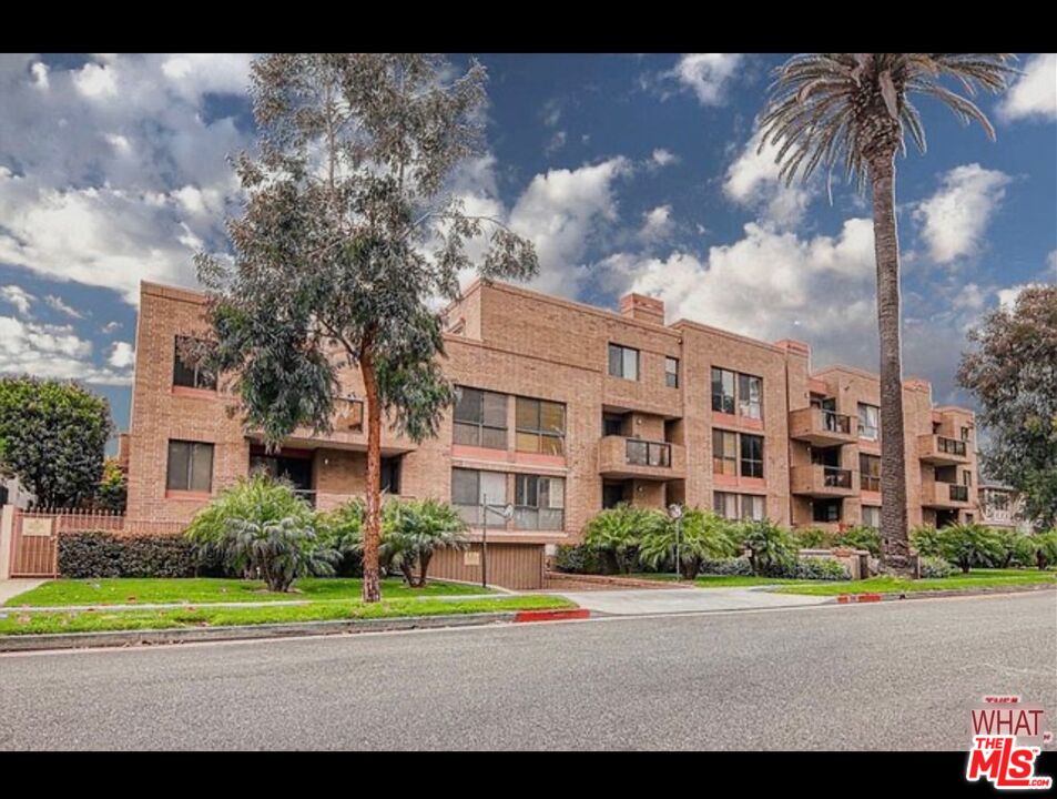 235 S Tower Dr Unit 306 — photo