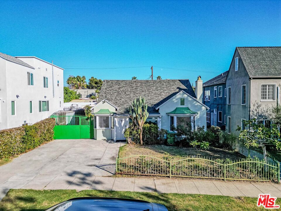 1128 S Citrus Ave — photo