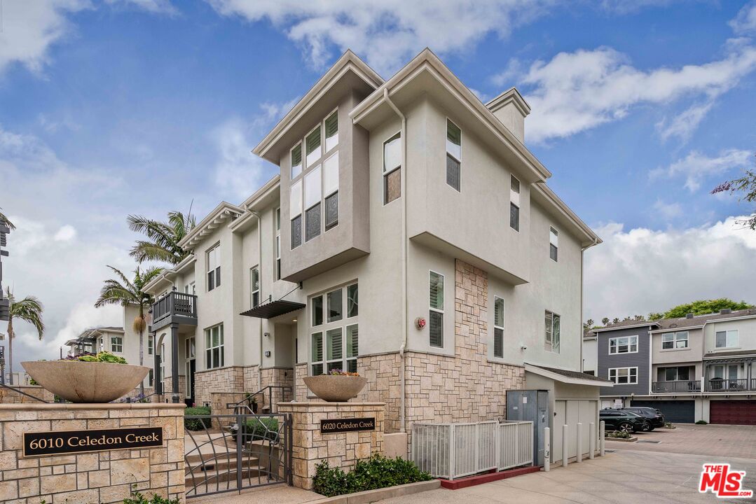 6020 Celedon Crk Unit 13 — photo