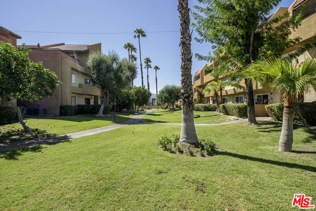 32200 Cathedral Canyon Dr Unit 101 — photo