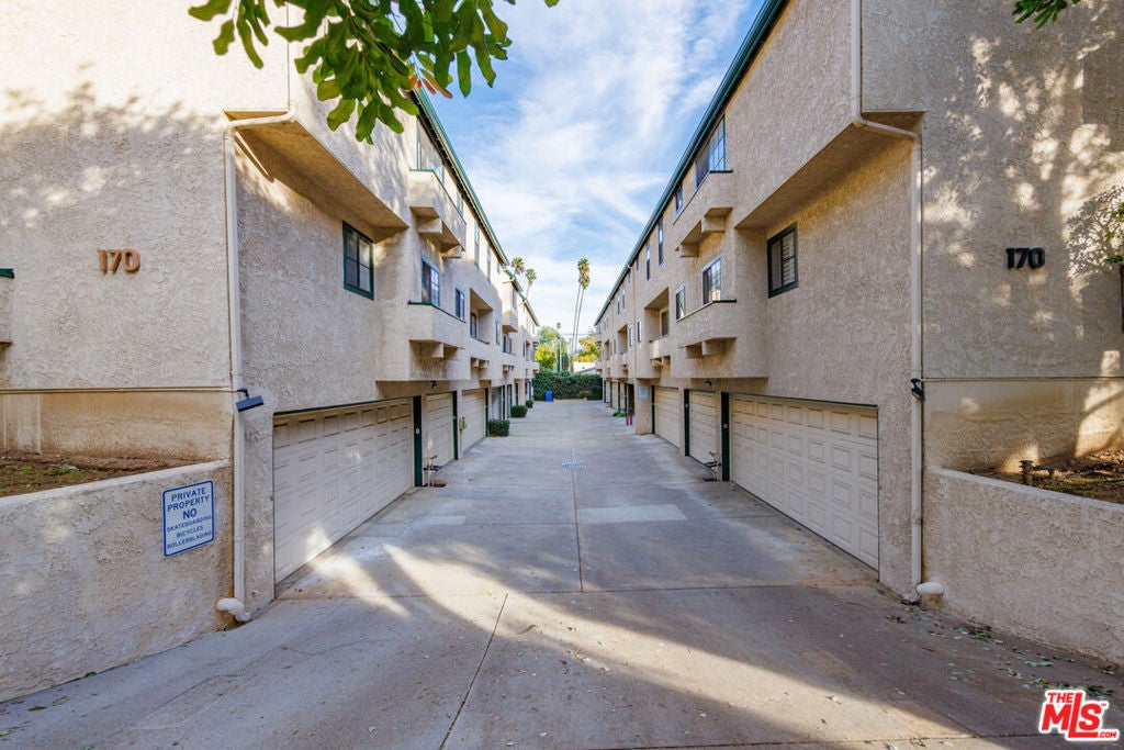170 N Sierra Bonita Avenue 4 — photo