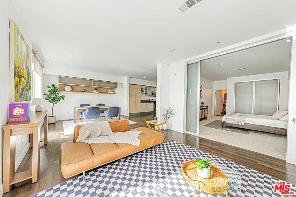 1234 Wilshire Boulevard 321 — photo