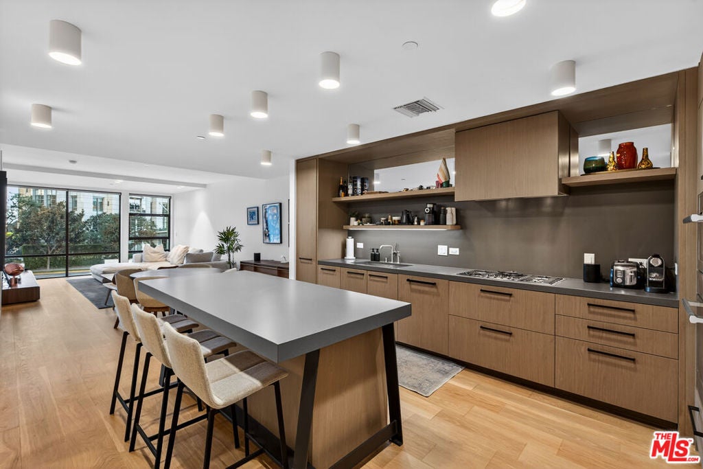 10777 Wilshire Boulevard 208 — photo