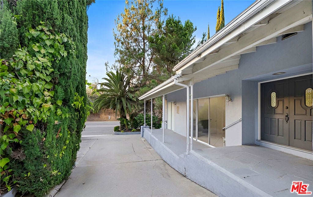 4348 Sepulveda Boulevard — photo