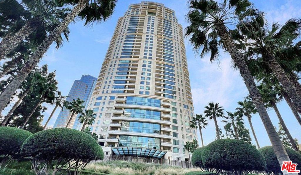 1 W Century Drive 28B — photo